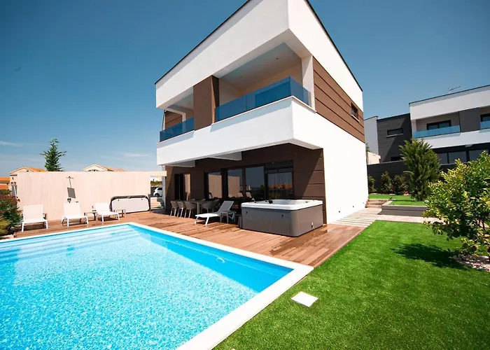 Villa Estate